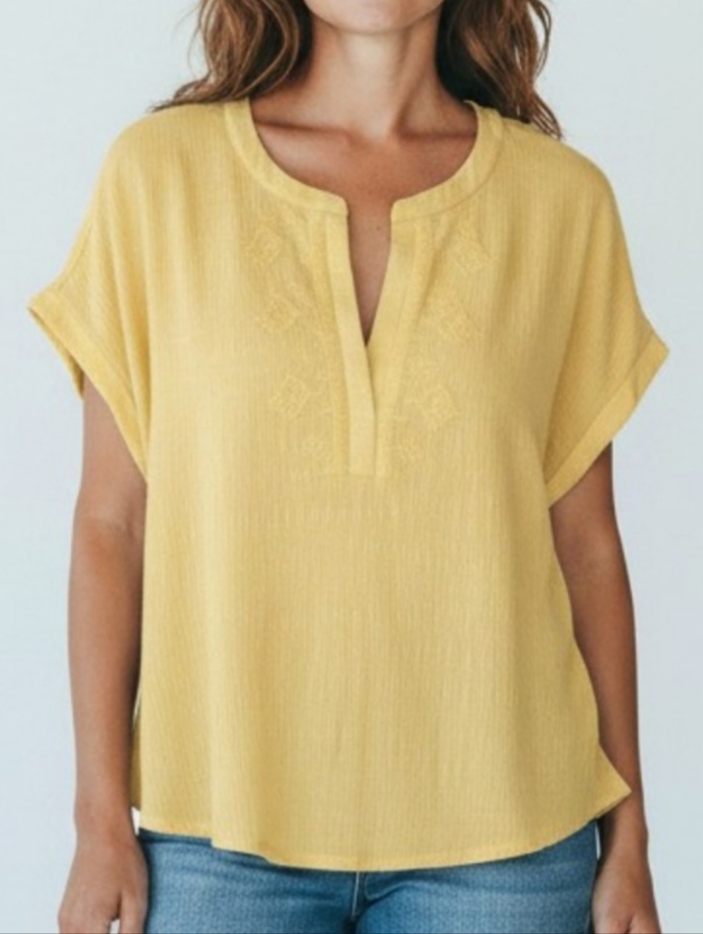NWT Cable & Gauge Popcorn Yellow Embroidered V-Neck Top Size XL Boho Textured